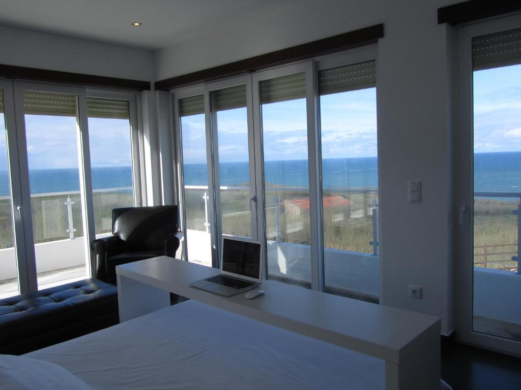 Silver Coast Vacation - Your Unique Inn Lourinha  Room photo